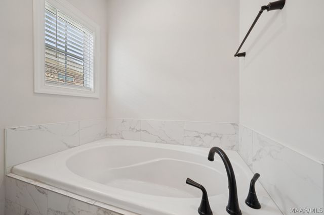 9355 Crescent Lodge Circle, Pike Road, AL 36064