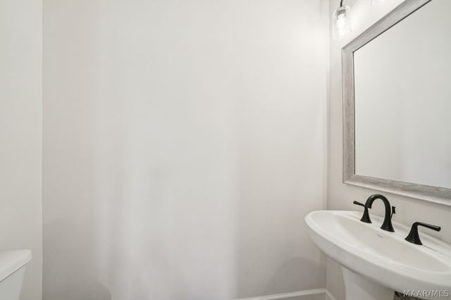 9355 Crescent Lodge Circle, Pike Road, AL 36064