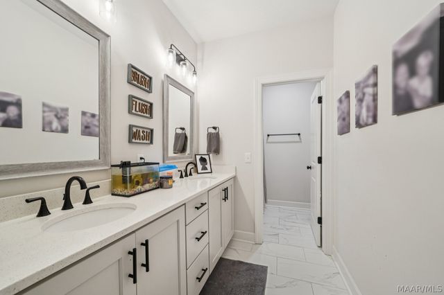 9355 Crescent Lodge Circle, Pike Road, AL 36064