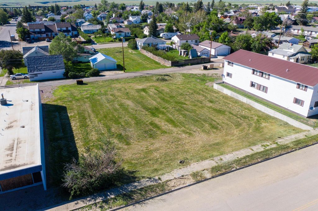 138 S Central Avenue, Cut Bank, MT 59427 photo 4