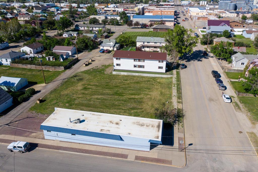 138 S Central Avenue, Cut Bank, MT 59427 photo 8