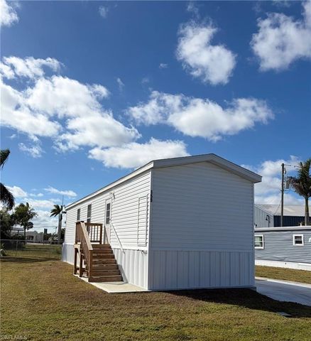 159 Adrienne DR, Fort Myers, FL 33908