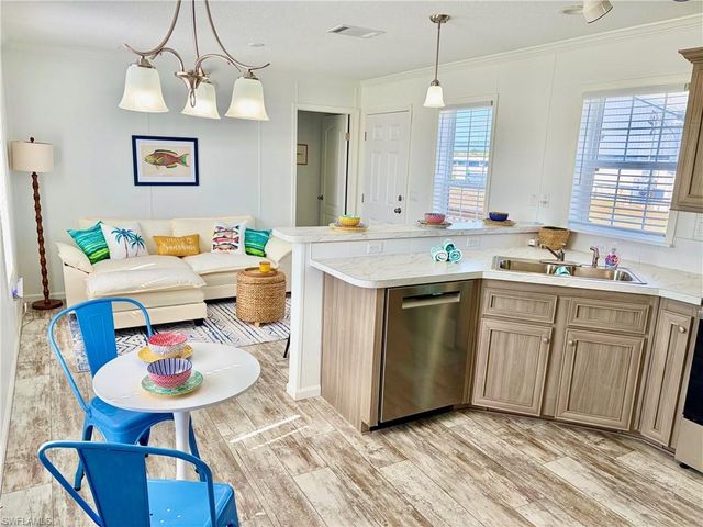 159 Adrienne DR, Fort Myers, FL 33908