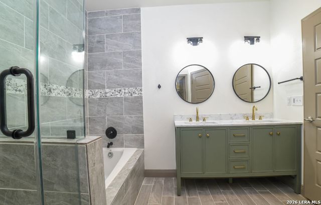 222 E Lindbergh, Universal City, TX 78148