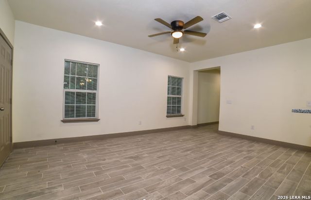 222 E Lindbergh, Universal City, TX 78148