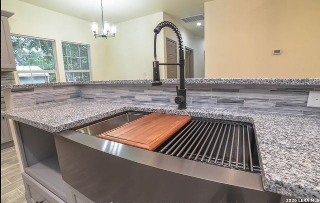 222 E Lindbergh, Universal City, TX 78148