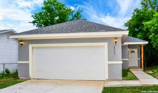 222 E Lindbergh, Universal City, TX 78148