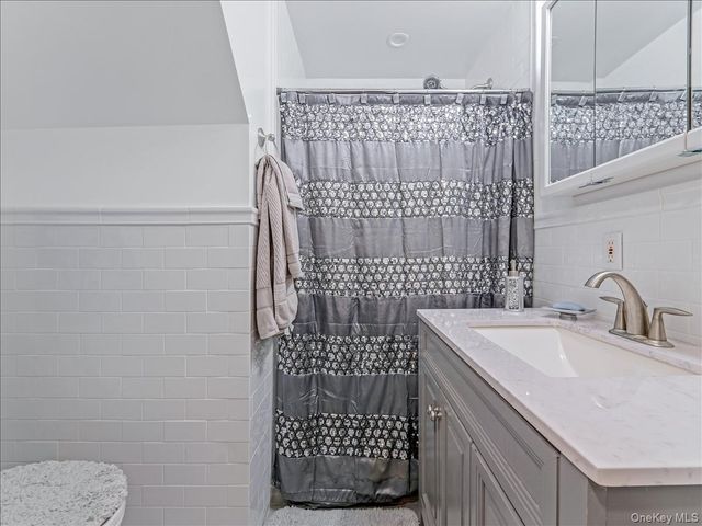 1559 Hering Avenue, Bronx, NY 10461
