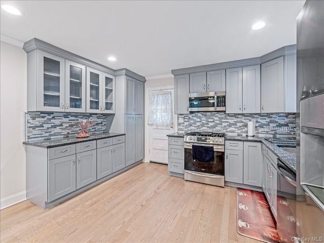 1559 Hering Avenue, Bronx, NY 10461