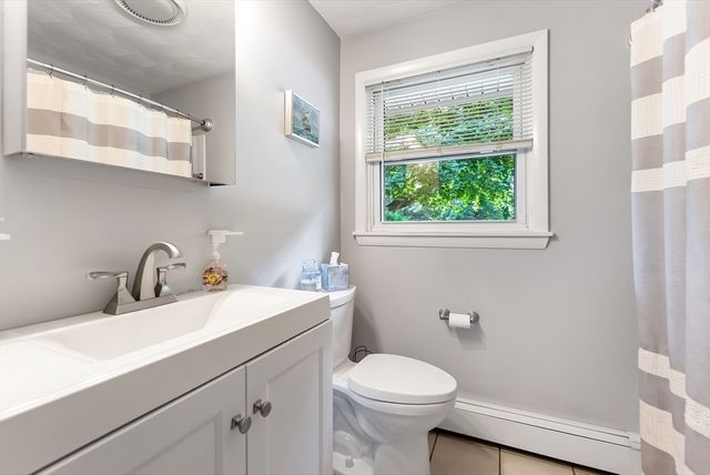 64 Hemenway Rd, Framingham, MA 01701
