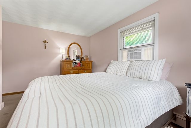 64 Hemenway Rd, Framingham, MA 01701