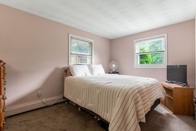 64 Hemenway Rd, Framingham, MA 01701