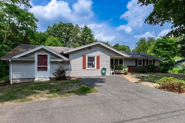 64 Hemenway Rd, Framingham, MA 01701