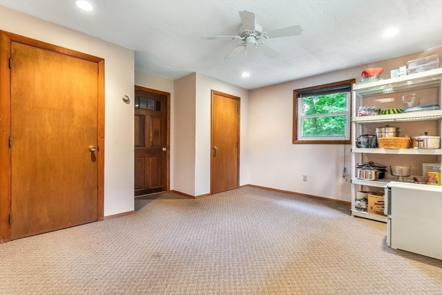 64 Hemenway Rd, Framingham, MA 01701