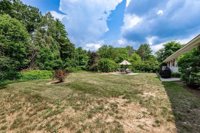 64 Hemenway Rd, Framingham, MA 01701