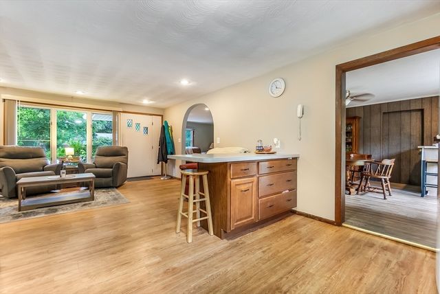 64 Hemenway Rd, Framingham, MA 01701