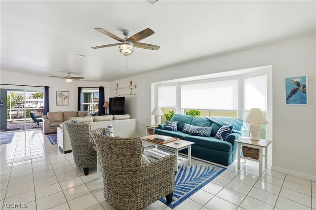 4433 SE 8th PL, Cape Coral, FL 33904