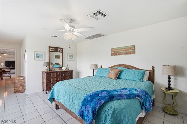 4433 SE 8th PL, Cape Coral, FL 33904