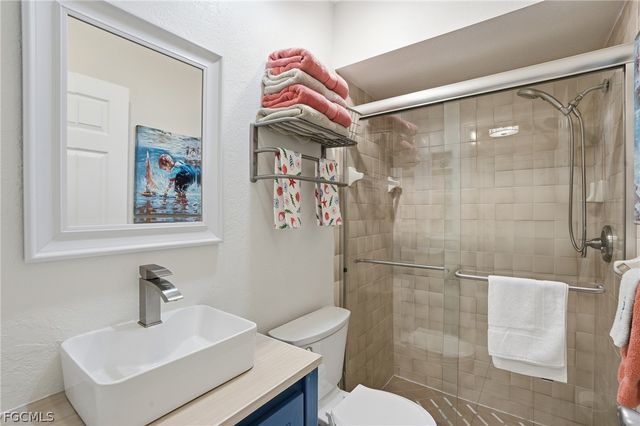 4433 SE 8th PL, Cape Coral, FL 33904