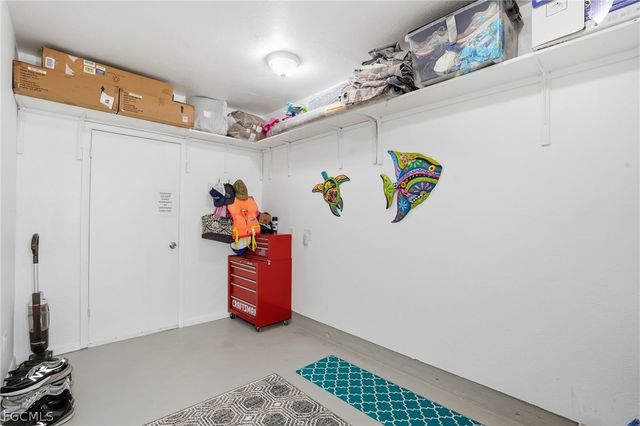 4433 SE 8th PL, Cape Coral, FL 33904