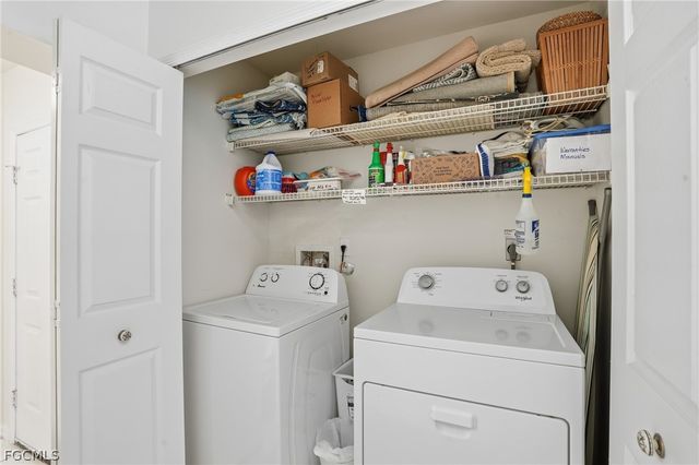 4433 SE 8th PL, Cape Coral, FL 33904