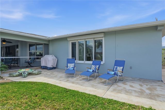 4433 SE 8th PL, Cape Coral, FL 33904