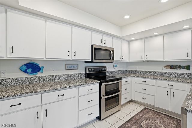 4433 SE 8th PL, Cape Coral, FL 33904