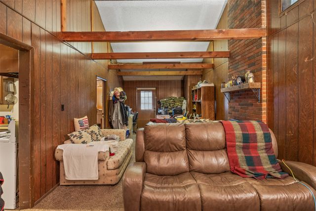 208 Shoreline Drive, Azle, TX 76020