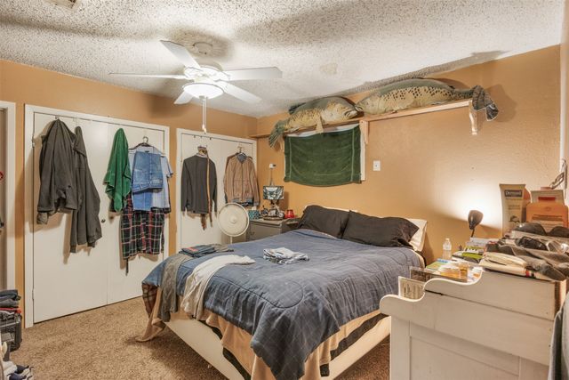 208 Shoreline Drive, Azle, TX 76020