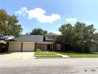 305 Cherrystone Circle, Victoria, TX 77904