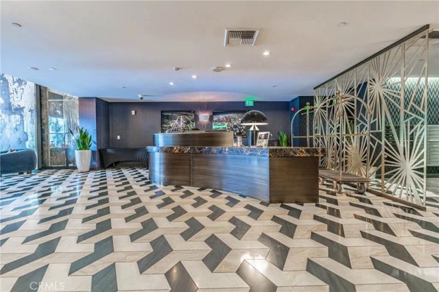 1050 S Grand 1801, Los Angeles, CA 90015