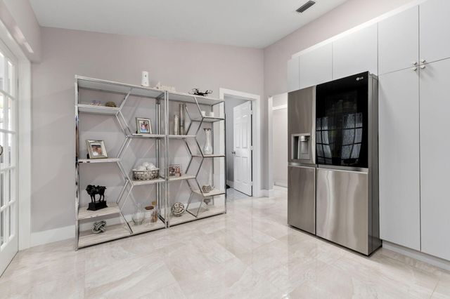 2471 SE Leithgow Street, Port St Lucie, FL 34952