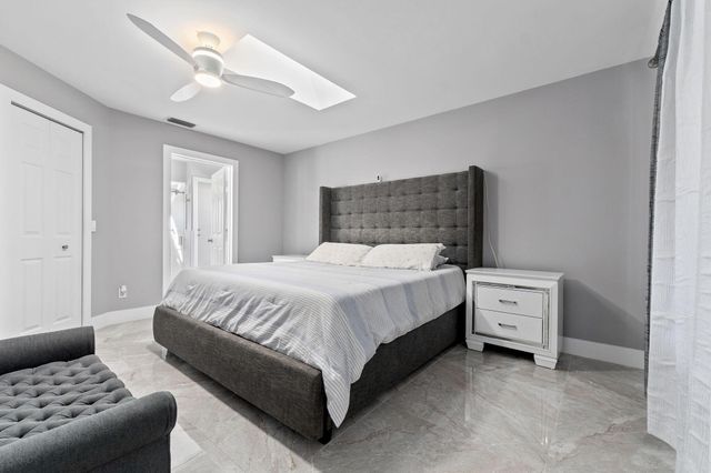 2471 SE Leithgow Street, Port St Lucie, FL 34952