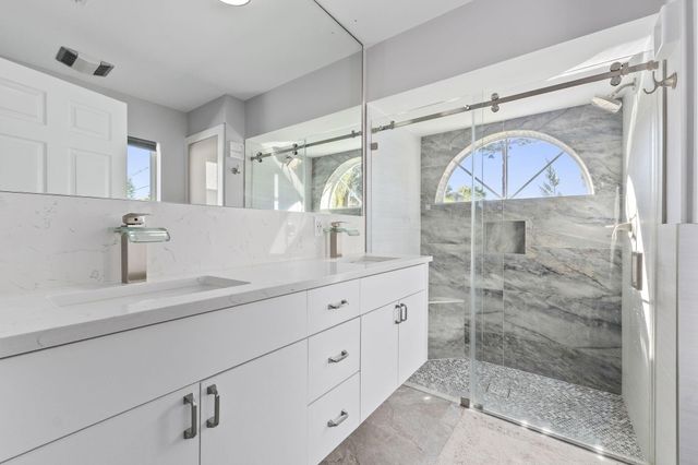 2471 SE Leithgow Street, Port St Lucie, FL 34952