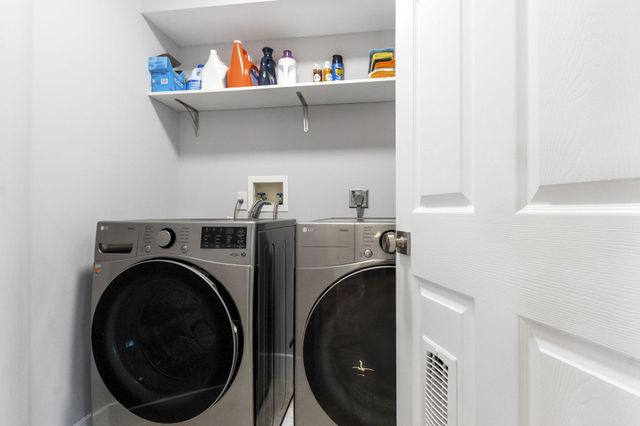 2471 SE Leithgow Street, Port St Lucie, FL 34952