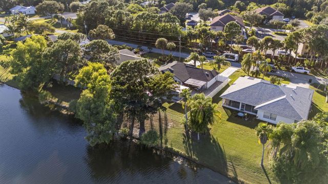 2471 SE Leithgow Street, Port St Lucie, FL 34952