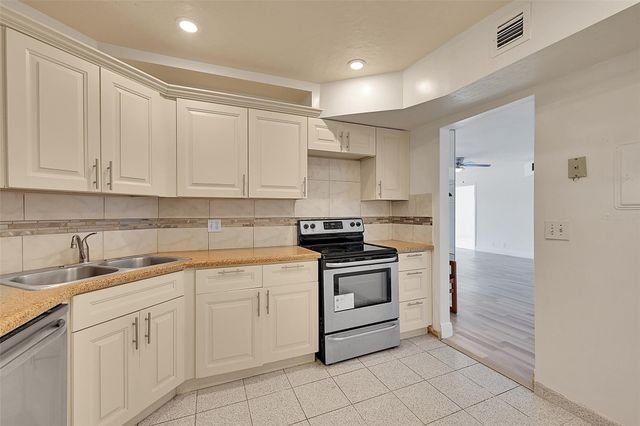 6301 N Falls Circle Drive 408, Lauderhill, FL 33319