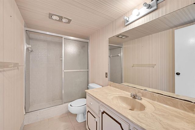 6301 N Falls Circle Drive 408, Lauderhill, FL 33319