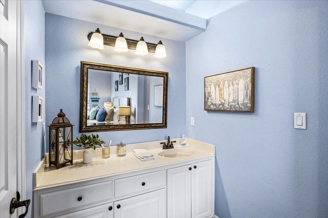 931 Tidelands Drive, Crystal Beach, TX 77650