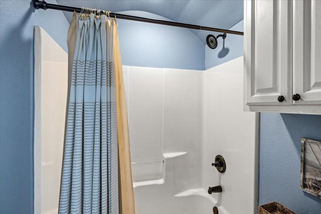 931 Tidelands Drive, Crystal Beach, TX 77650