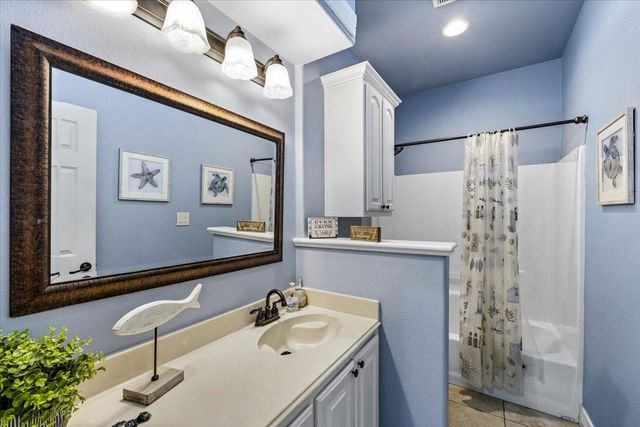 931 Tidelands Drive, Crystal Beach, TX 77650