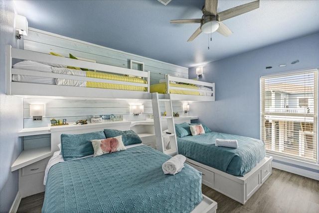 931 Tidelands Drive, Crystal Beach, TX 77650