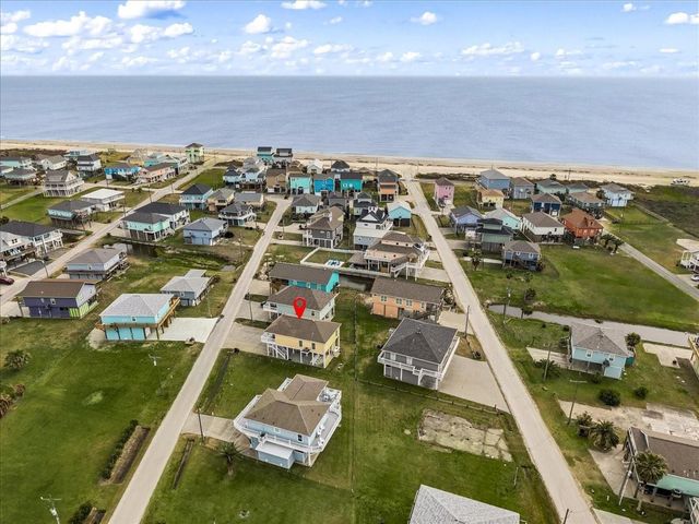 931 Tidelands Drive, Crystal Beach, TX 77650