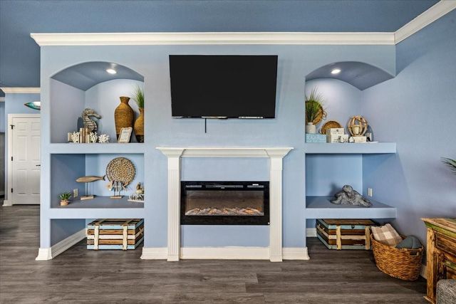 931 Tidelands Drive, Crystal Beach, TX 77650