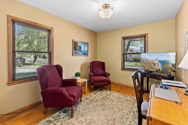 1341 Iowa Avenue W, Falcon Heights, MN 55108