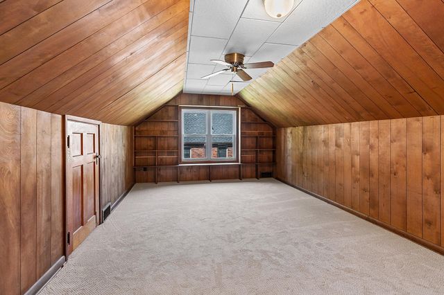 1341 Iowa Avenue W, Falcon Heights, MN 55108