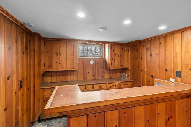 1341 Iowa Avenue W, Falcon Heights, MN 55108