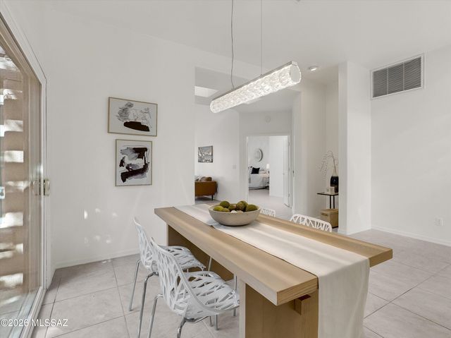 6082 N Running Deer Circle, Tucson, AZ 85750