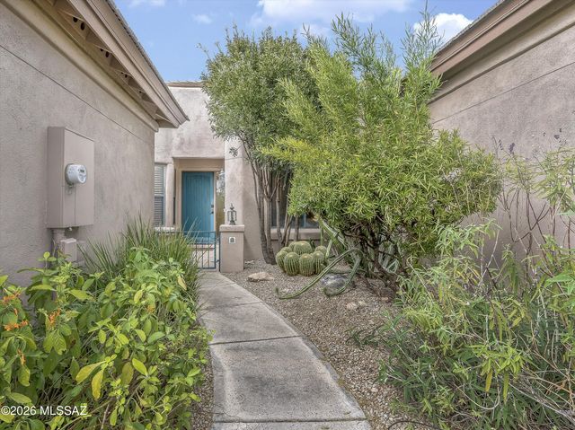 6082 N Running Deer Circle, Tucson, AZ 85750