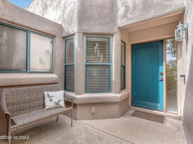 6082 N Running Deer Circle, Tucson, AZ 85750